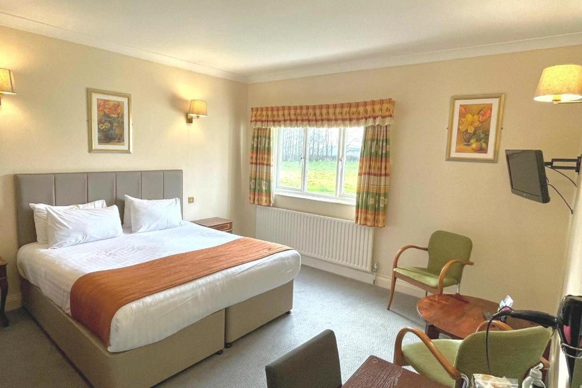 Hadlow Manor Room photo