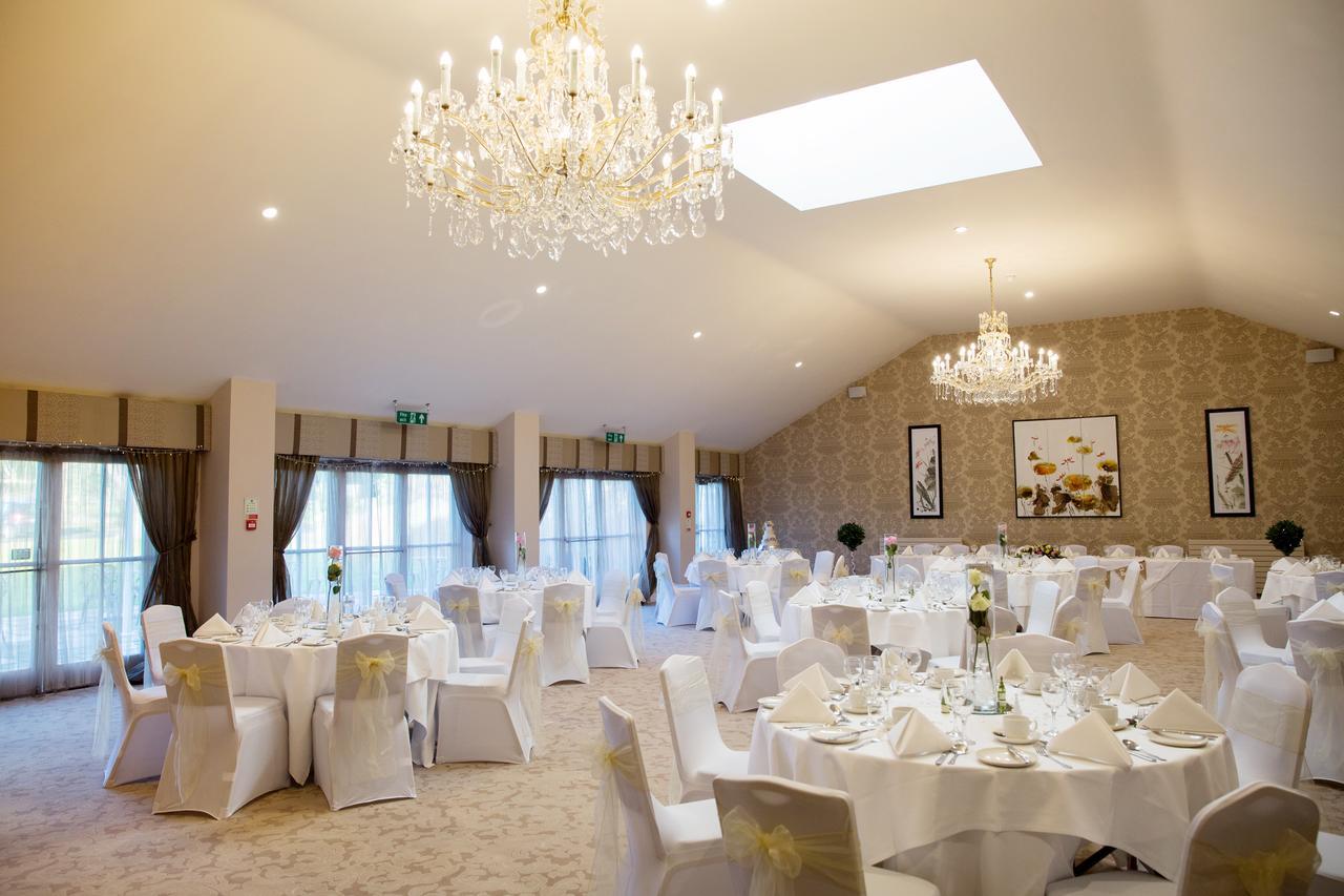 Hadlow Manor Exterior photo